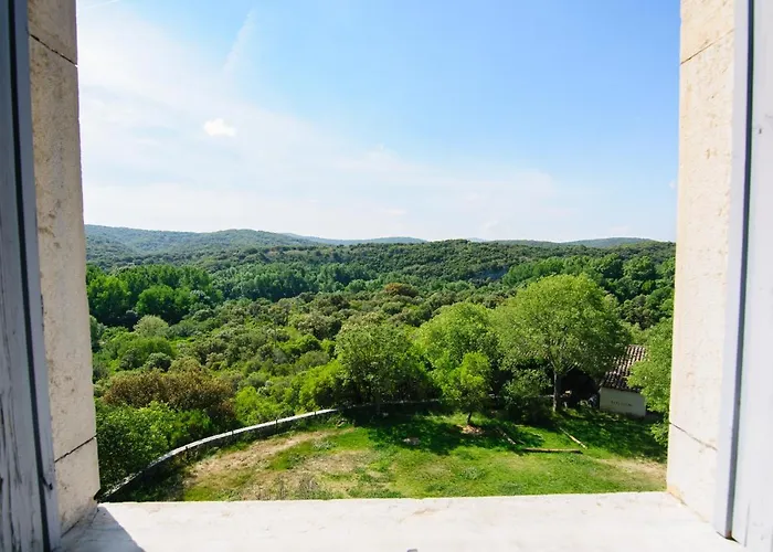 Chateau Le Villarel Hotel *